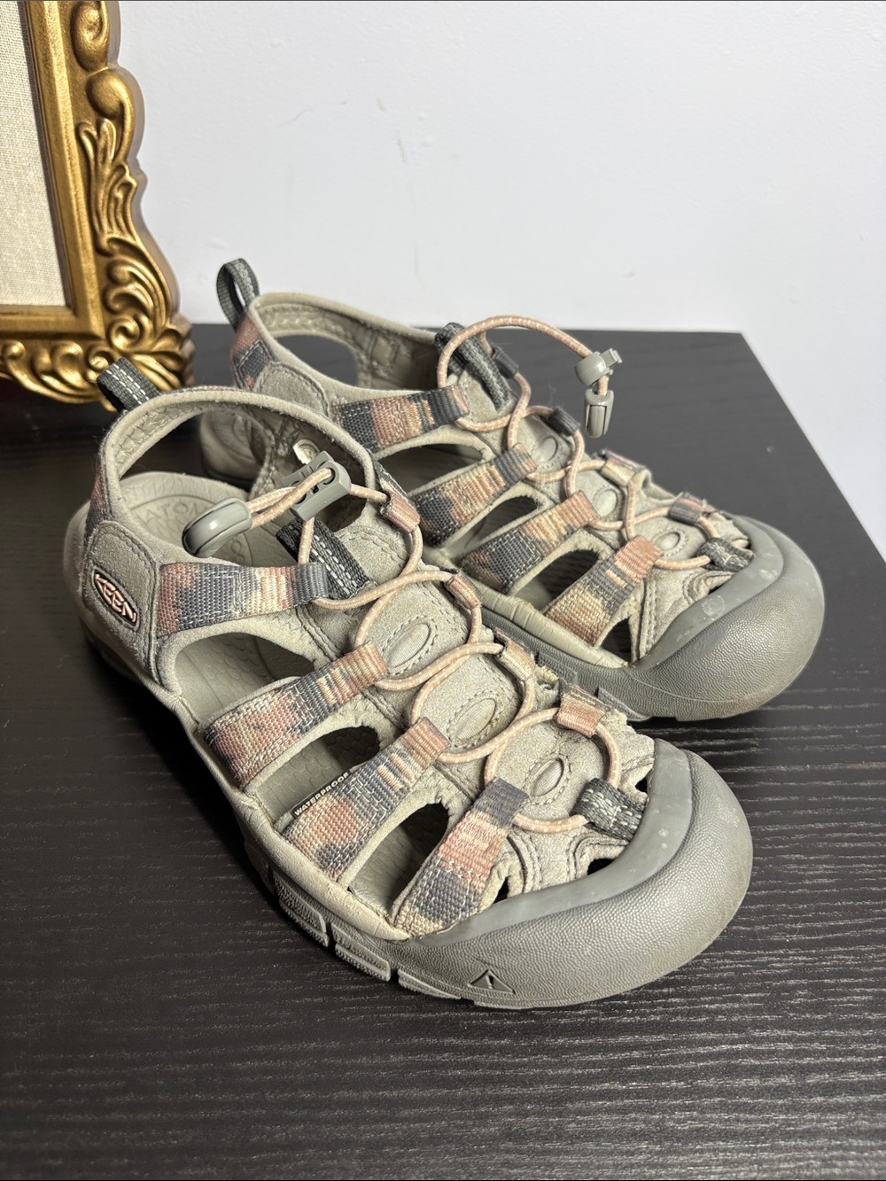 ladie's Keen Gray Pink and Tan Trail Sandals